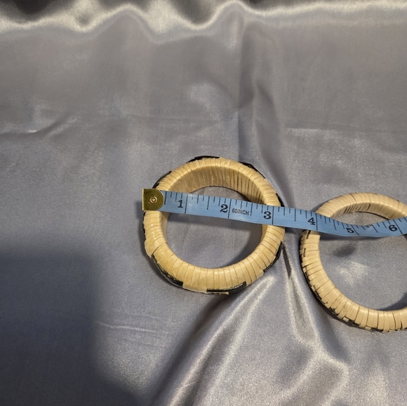 Two Rattan Cream And Black Bangles Bracelets - Picture 6 of 7